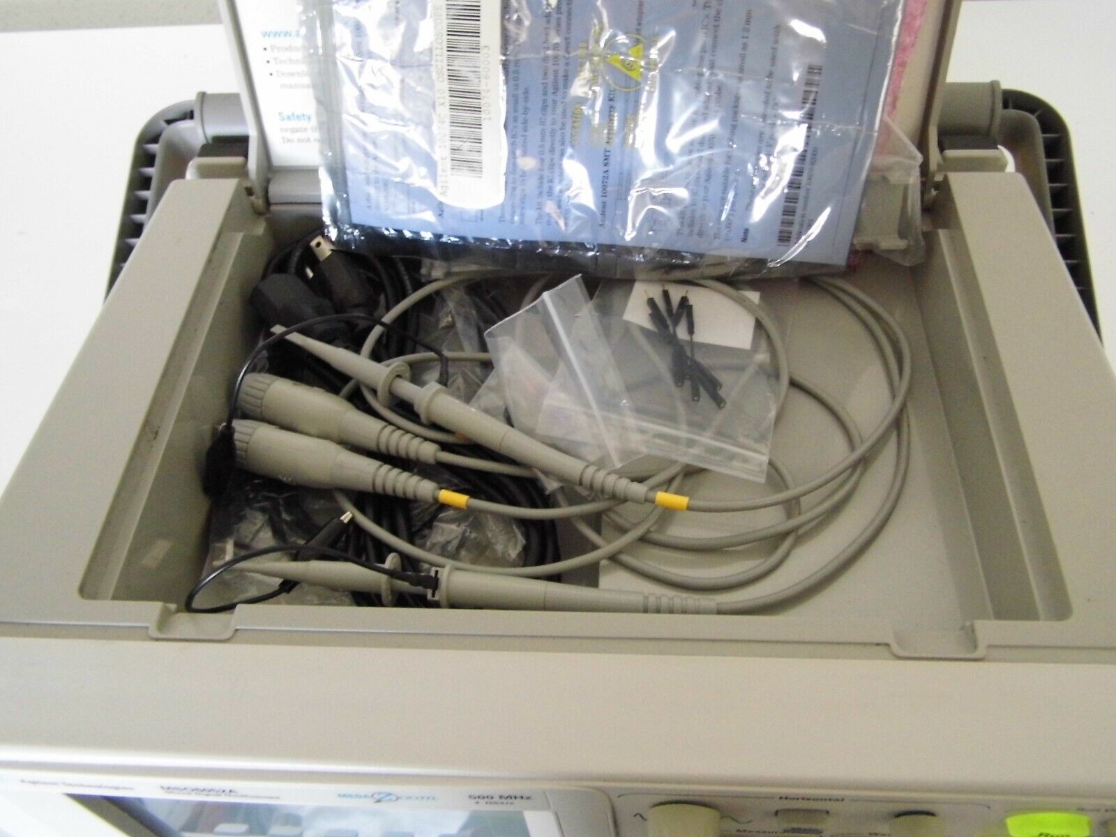 Keysight Agilent MSO6052A 500MHz 4GS/s 2Ch Oscilloscope w/accessories and POD Keysight Agilent MSO6052A 500MHz 4GS/s 2Ch Oscilloscope w/accessories and POD
